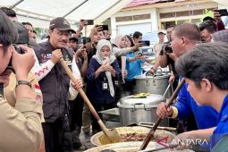 Mensos: Pemkab Banjar masak 16.000 porsi per hari untuk korban banjir