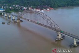 Tongkang muat batubara tabrak jembatan Mahulu Samarinda