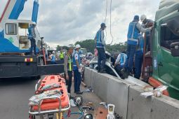 Kecelakaan beruntun libatkan tiga kendaraan di Tol Batang-Semarang