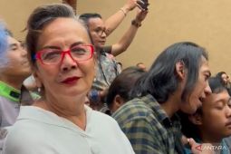 Christine Hakim hingga DJ Donny hadiri sidang perdana kasus dugaan korupsi Nadiem