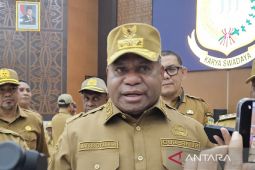 Pemprov Papua serahkan bantuan kemanusiaan di Pulau Sumatera