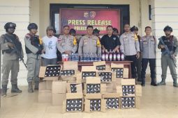 Polres Yahukimo musnahkan 729 botol minuman beralkohol di Dekai