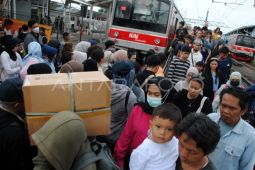 Peningkatan volume penumpang KRL Commuter Line