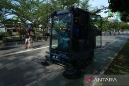 Pemkot Pontianak meluncurkan mobil sapu otomatis