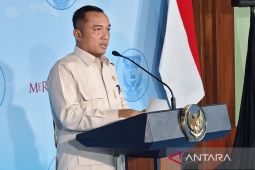 Bahlil saat retreat lapor capaian lifting hingga desa dialiri listrik