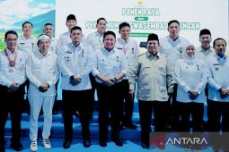 Gubernur Bobby Nasution terima Satya Lencana Wirakarya dari Presiden