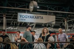 Wisatawan mancanegara pilih kereta pi, Daop 6 Yogyakarta layani 13.111 penumpang WNA di masa Nataru 2025/2026