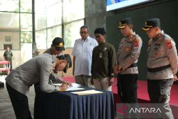 Kepolisian Resor Sumedang distribusikan 2.700 bibit buah dukung program ketahanan pangan