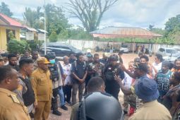 Penanganan konflik warga di Kwamki Narama, Mimika