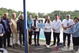 Gubernur Kaltim fasilitasi Mahulu ambulans terapung Rp1,7 miliar