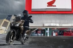Tips dari Honda untuk perawatan motor saat cuaca hujan