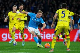 Napoli gagal rebut puncak klasemen usai imbang 2-2 lawan Verona