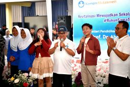 Mendikdasmen bersama ratusan murid Garut deklarasikan Gerakan Rukun Sama Teman