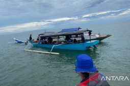 Polres Kutim selamatkan dua korban kapal terbalik di perairan Sangatta