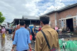 SPPG Dompu salurkan ribuan MBG untuk siswa dan korban banjir di Kecamatan Hu'u