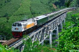 KAI dukung pariwisata selama Nataru dengan Kereta Panoramic