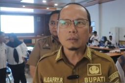 Bupati Bangka Tengah imbau warga waspadai cuaca ekstrem