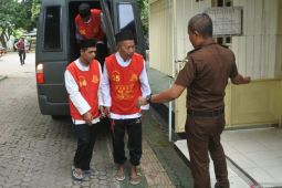 Sidang vonis kakek pencuri burung cendet