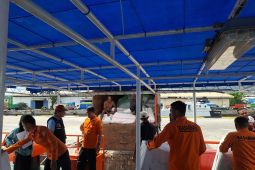 Kapal Basarnas digunakan salurkan bantuan korban banjir di Malut
