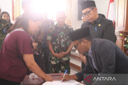 DPRD - Pemkab sepakati alih fungsi lahan TPA untuk hunian tetap pascabencana Taput