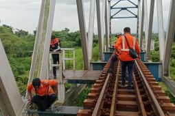 Daop 7 Madiun intensifkan pemeriksaan jalur kereta api