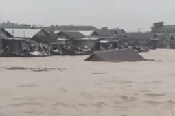 Rumah hanyut akibat banjir di Tanjabtim sudah lama kosong tidak berpenghuni