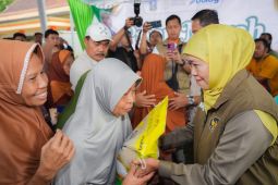 Pemprov gelar pasar murah di Lamongan jaga stabilitas harga bapok