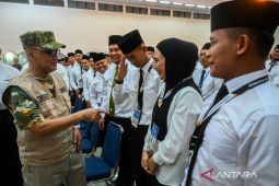Kemenhaj: Petugas haji wajib berseragam saat puncak haji di Armuzna