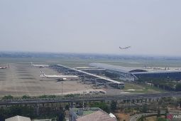 Bandara Soetta alihkan pendaratan sejumlah pesawat akibat cuaca buruk