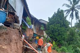 BPBD Lebak : tujuh rumah rusak akibat tanah longsor di Bayah