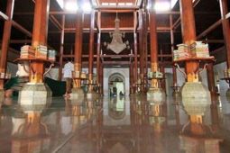 Masjid serambi ilmu, taman literasi, dan akar budaya