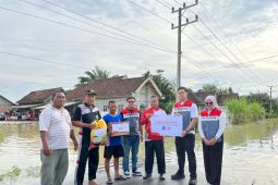 Pertamina Patra Niaga Regional Sumbagsel salurkan bantuan untuk korban bencana di Belitang