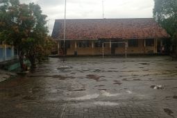 Disdik Lebak tetap laksanakan KBM SD di tengah banjir