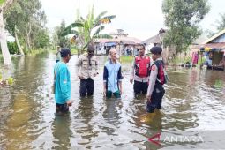 Siaga banjir, Polres Barito Kuala gencarkan patroli di wilayah rawan