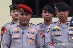 Polisi menyita ratusan botol minuman keras di Cianjur