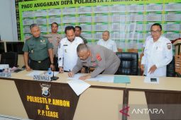 Polresta Ambon fasilitasi warga Liang Maluku tandatangani kesepakatan damai usai konflik