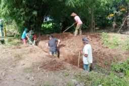 Masyarakat bersama TNI di Gowa bersihkan saluran air antisipasi banjir