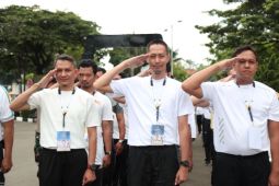 Membentuk karakter petugas haji lewat latihan baris-berbaris