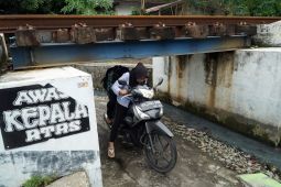 Penyeberangan bawah rel kereta di Tulungagung