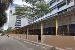 71 kios pedagang UMKM di lokasi sementara samping Untar siap beroperasi