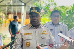 Pemkab Manokwari tetap melaksanakan pendidikan gratis meski pemerintah pusat lakukan efisiensi