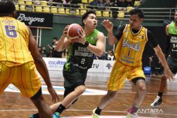 Hornbills menang tipis skor 69-67 atas Hawks