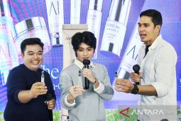 Artist Inc luncurkan serum mata terbaru di Glowtopia Surabaya