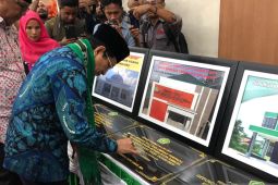 Menteri Agama Nasaruddin Umar  salurkan bantuan pembangunan fasilitas agama di Maluku