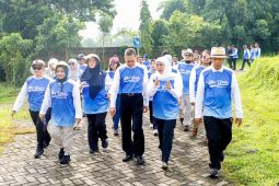 Khofifah ajak IKA Unair sinergi dukung program nasional MBG