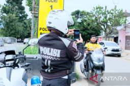 Satlantas Bandung mulai mengujicoba penindakan dengan ETLE Genggam