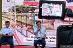 Tanggul jebol dan air pasang mengakibatkan 82 perjalanan KA di Daop 4 dibatalkan