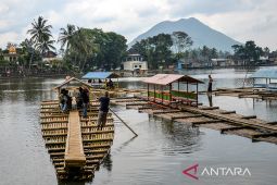 Wisata sejarah dan Budaya Cangkuang