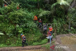 Populer, pesawat ATR hilang hingga ditemukan di puncak Bukit Bulusaraung