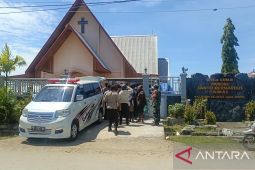 Polisi Sorong kejar pelaku pembunuhan IRT di depan Gereja Santo Bernardus Aimas
